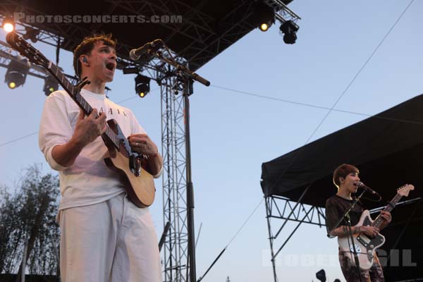 DIRTY PROJECTORS - 2019-06-01 - NIMES - Paloma - Flamingo - 